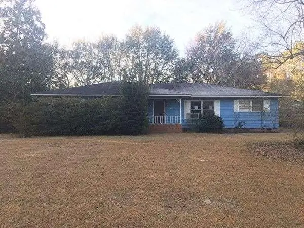 1246 Bryan Street W, Douglas, GA 31533