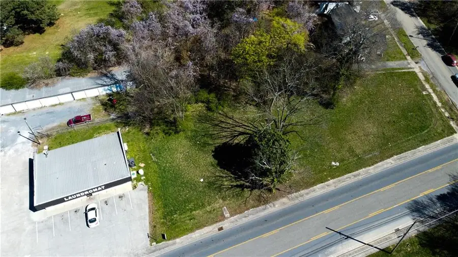 207 N River Street, Calhoun, GA 30701 - #2