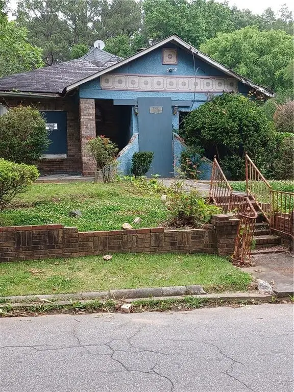 8 NW Hollywood Drive, Atlanta, GA 30318