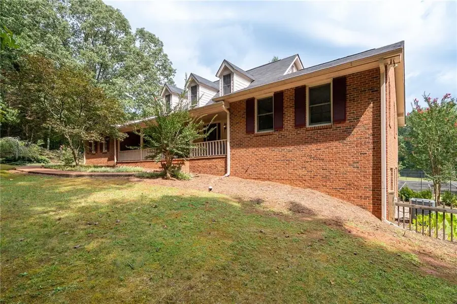 1827 Lost Mountain Road, Powder Springs, GA 30127 - Image #3