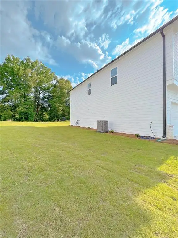 376 Golden Eagle Pkwy, Braselton, GA 30517 - Image #2