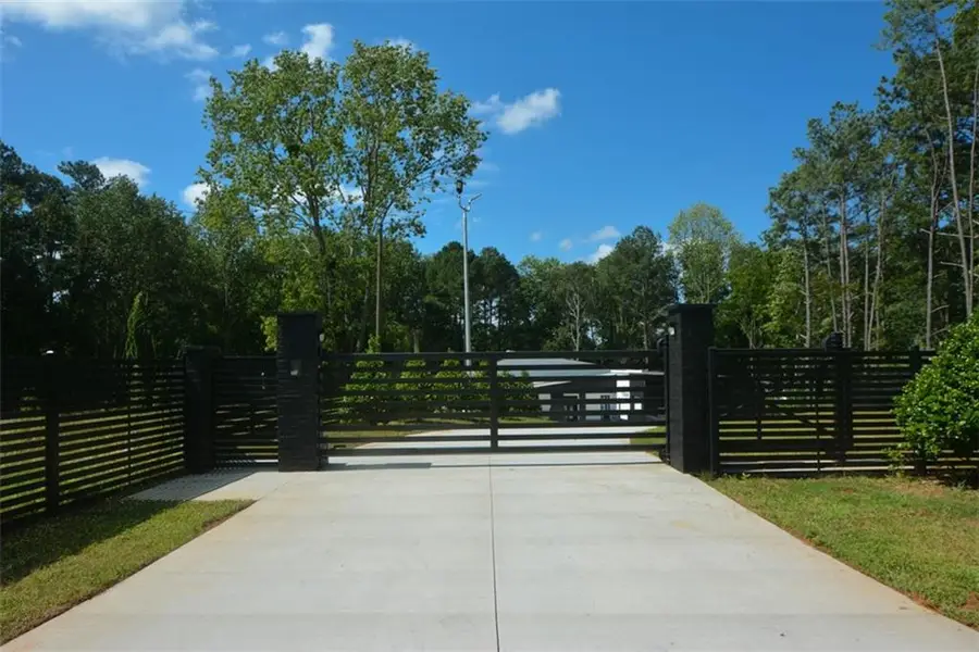 3240 Smithtown Road, Suwanee, GA 30024 - Image #2