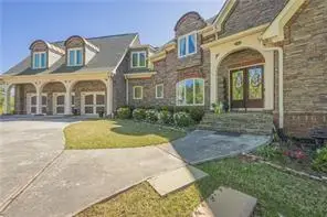 4826 Rose Heights Drive, Flowery Branch, GA 30542 - Image #1