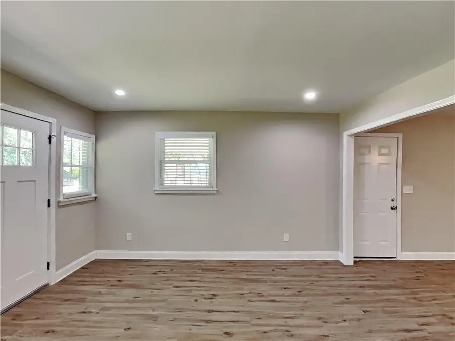 8266 Lake View Terrace, Riverdale, GA 30274 - Image #3