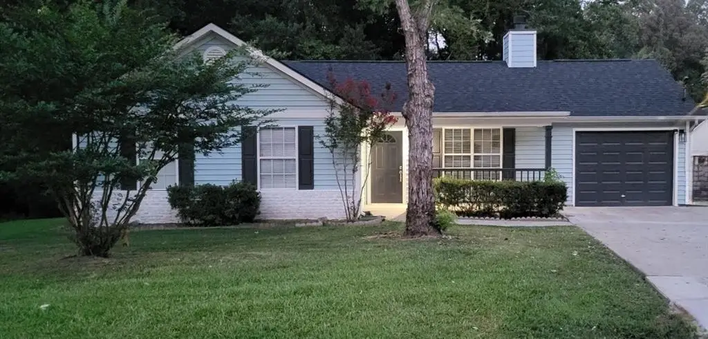 2146 Briar Glen Lane Sw, Atlanta, GA 30331 - Image #1