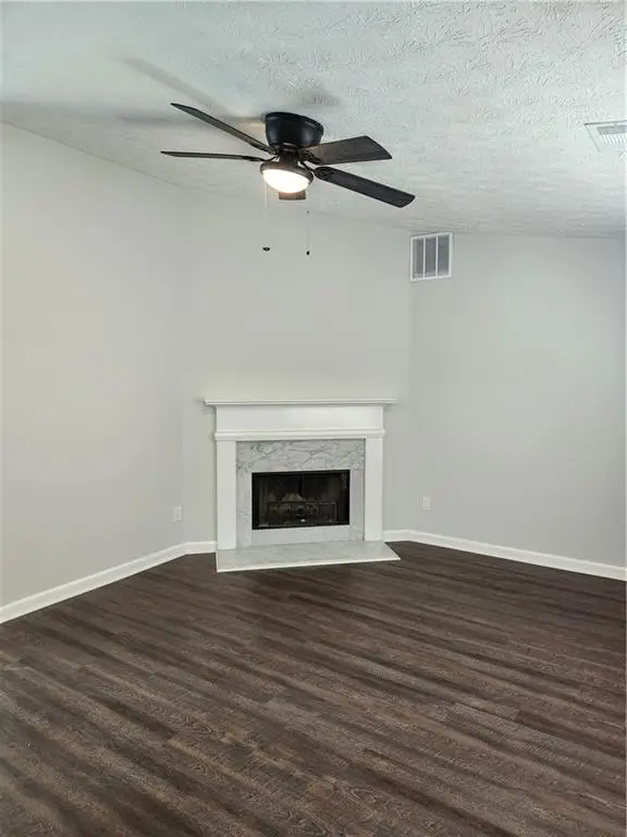 2146 Briar Glen Lane Sw, Atlanta, GA 30331 - Image #2