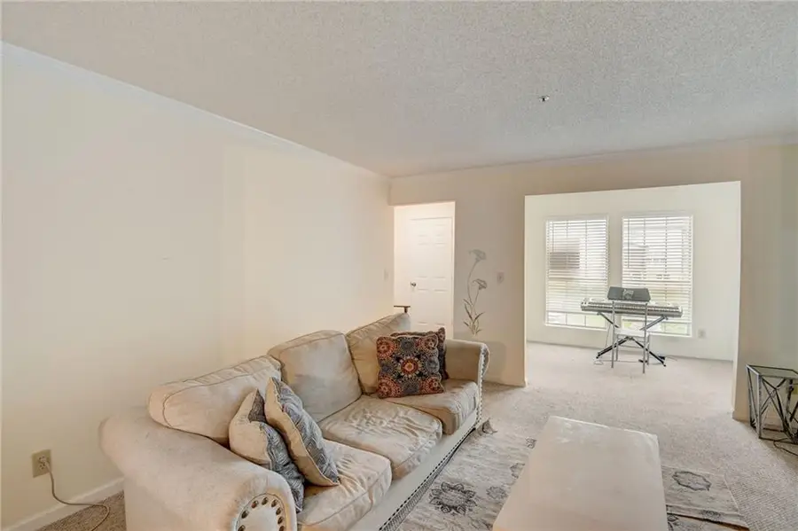 583 Cobblestone, Avondale Estates, GA 30002 - Image #3