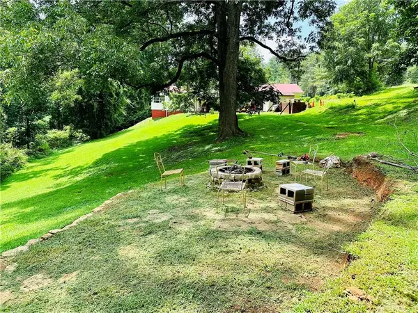 2582 White Sulphur Road, Gainesville, GA 30501