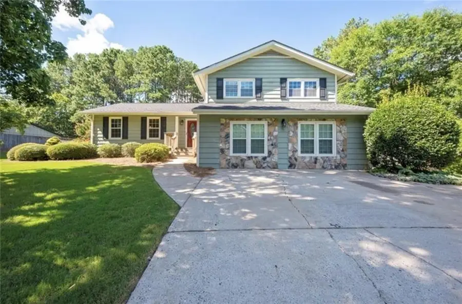 392 Heritage Lane, Alpharetta, GA 30009 - Image #3