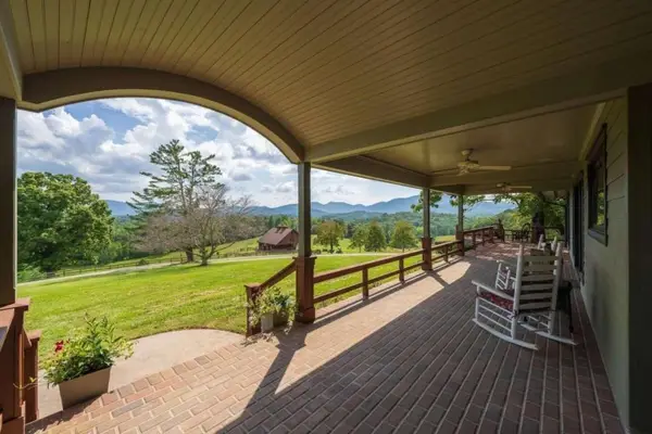 1727 Cherokee Trail, Young Harris, GA 30582