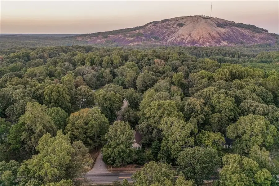 6018 Rockbridge Road, Stone Mountain, GA 30087 - Image #3