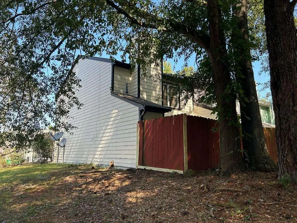 1021 Thornwood Ln Road, Stone Mountain, GA 30083 - Image #1