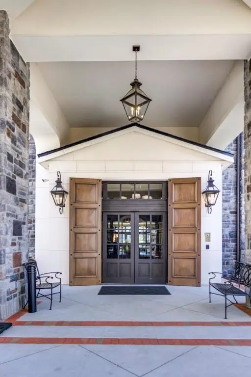 229 Peachtree Hills Avenue Ne #424, Atlanta, GA 30305