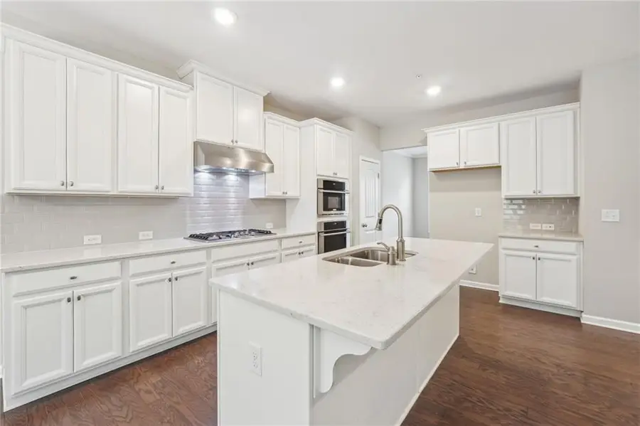 369 Provenance Drive, Atlanta, GA 30328 - Image #3