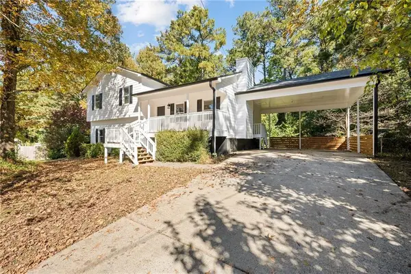 2150 Whitebluff Way, Buford, GA 30519