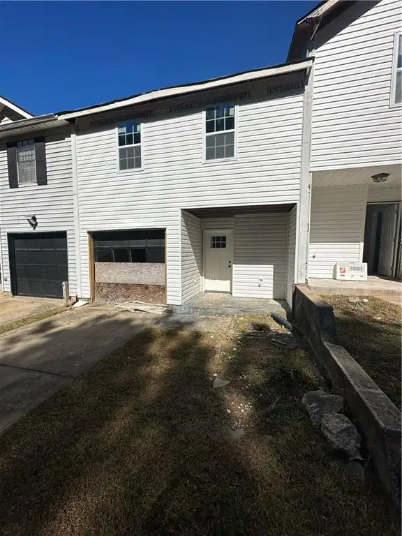 2111 Pine Tree Trail, College Park, GA 30349