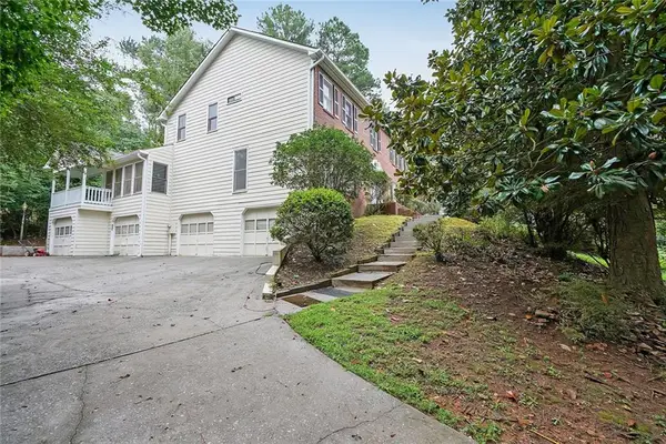 4273 Deerbrook Way Sw, Lilburn, GA 30047