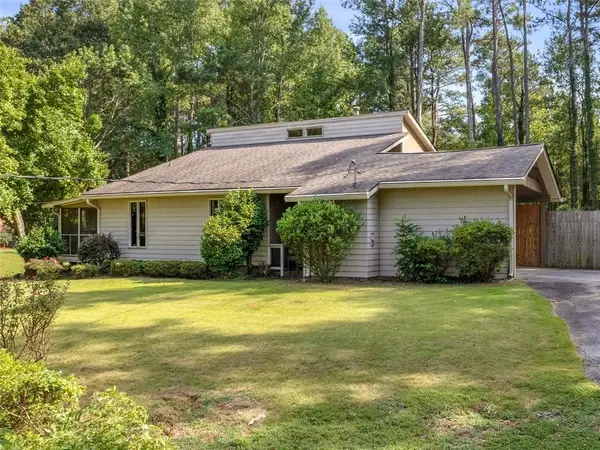 2151 Emerald Drive, Jonesboro, GA 30236