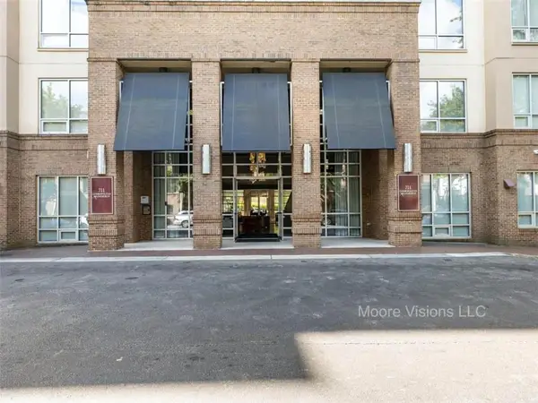 711 Cosmopolitan Drive #103, Atlanta, GA 30324