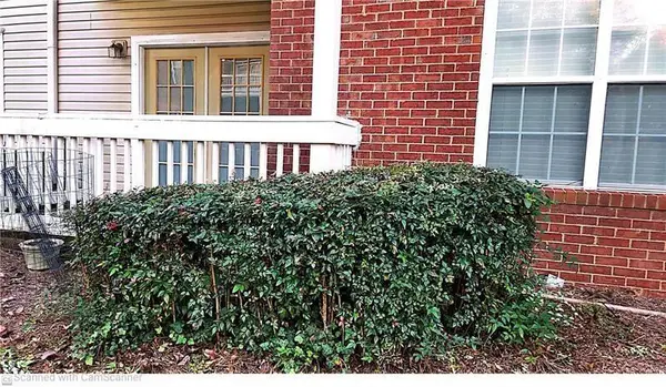 4243 Orchard Grove, Stone Mountain, GA 30083