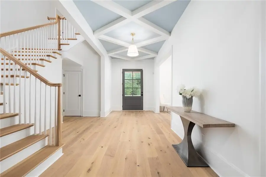 41 Carlton Drive Ne, Atlanta, GA 30342 - Image #2