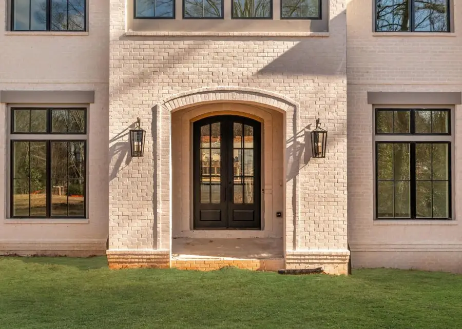 5271 Lake Forrest Drive, Sandy Springs, GA 30327 - Image #3