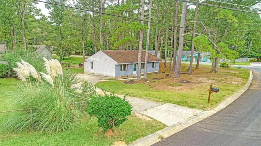 344 W Downing Ct, Jonesboro, GA 30238 - Image #3