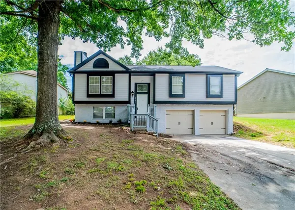 2064 Raintree Place, Lithonia, GA 30058