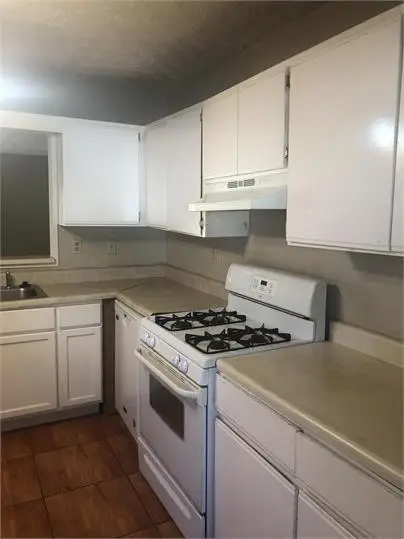 1060 Thornwoode Lane, Stone Mountain, GA 30083 - Image #3