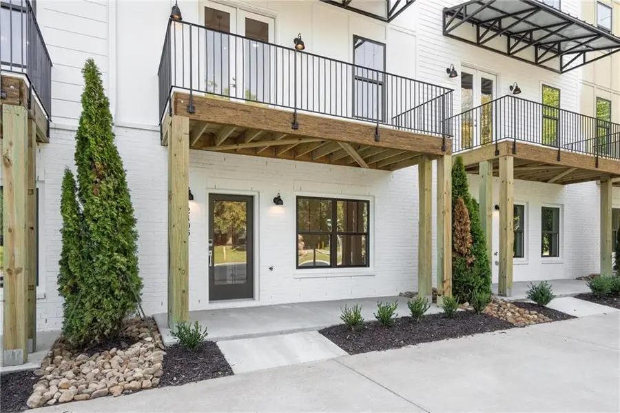 2495 Sycamore Road Nw #3, Atlanta, GA 30318 - Image #2