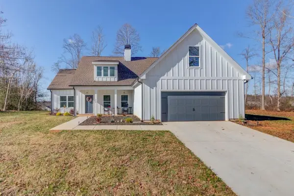 212 Maple Drive, Commerce, GA 30529