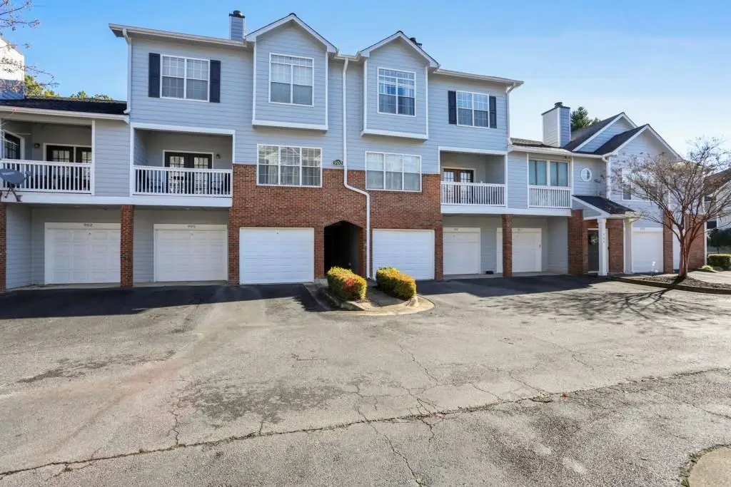 906 Vinings Forest Lane, Smyrna, GA 30080 - Image #1