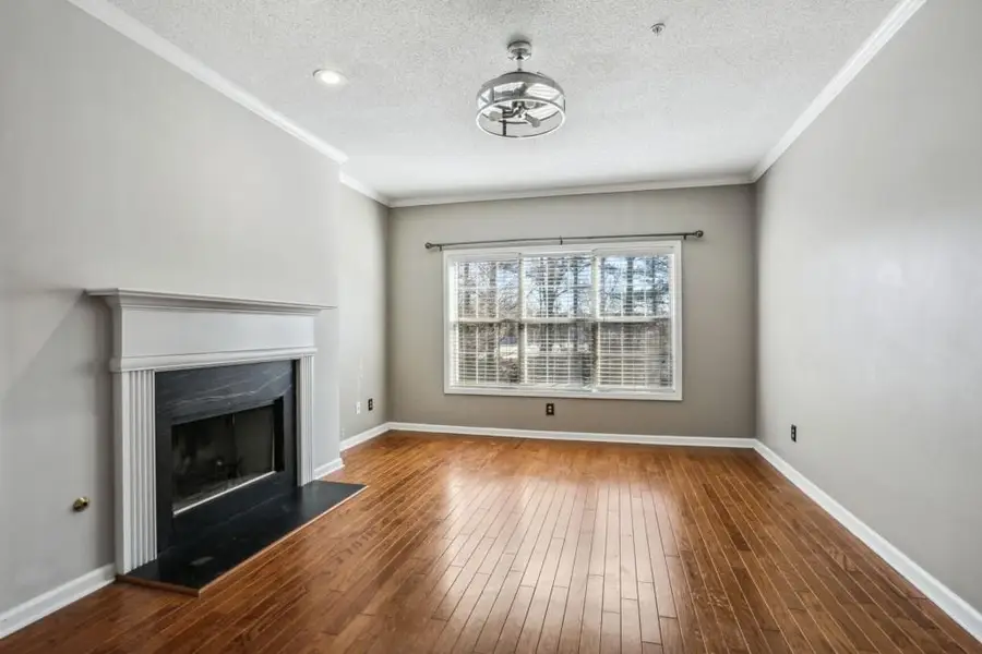 906 Vinings Forest Lane, Smyrna, GA 30080 - Image #2