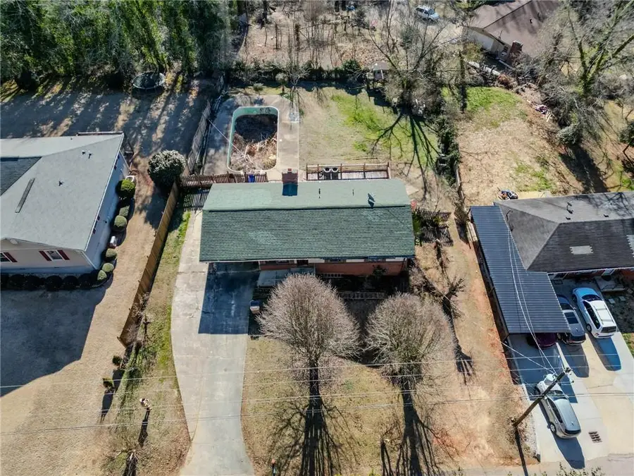 221 Green Hill Circle Nw, Gainesville, GA 30504 - Image #2