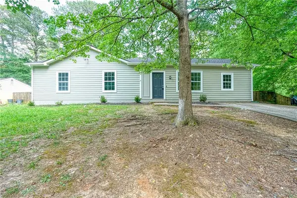 9028 Huntwood Lane, Riverdale, GA 30274