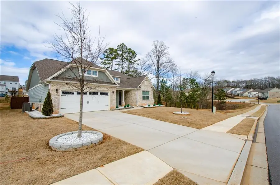 6748 Cambridge Drive, Flowery Branch, GA 30542 - Image #2