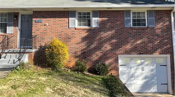 3235 Woodview Drive Se, Smyrna, GA 30082