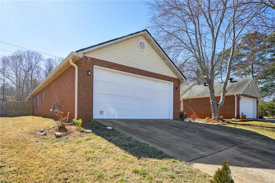 3322 Salem Cove Trail Se, Conyers, GA 30013 - Image #2