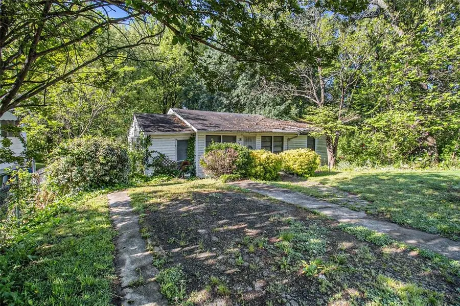 2472 Perry Boulevard Nw, Atlanta, GA 30318 - Image #2