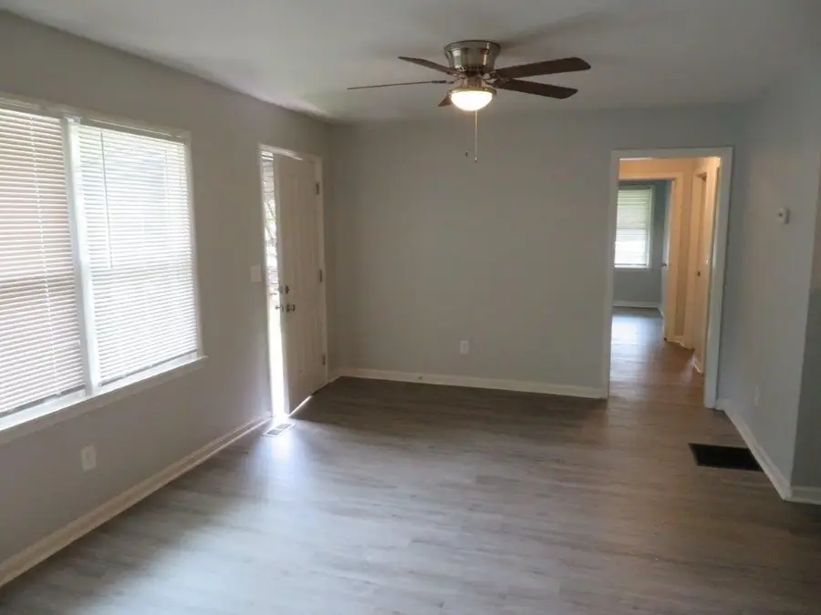 1650 Bridgeport Drive Nw, Atlanta, GA 30318 - Image #2