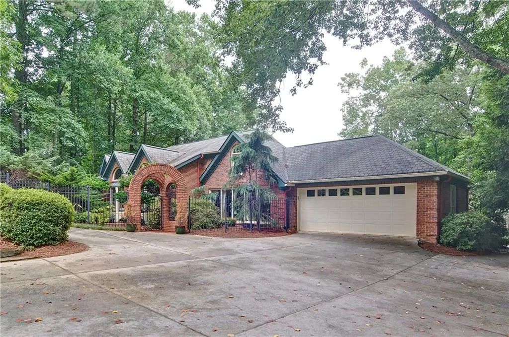 2341 Habersham Drive Sw, Marietta, GA 30064 - Image #1