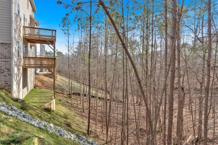28 Lakewood Court Se, Cartersville, GA 30120 - Image #2