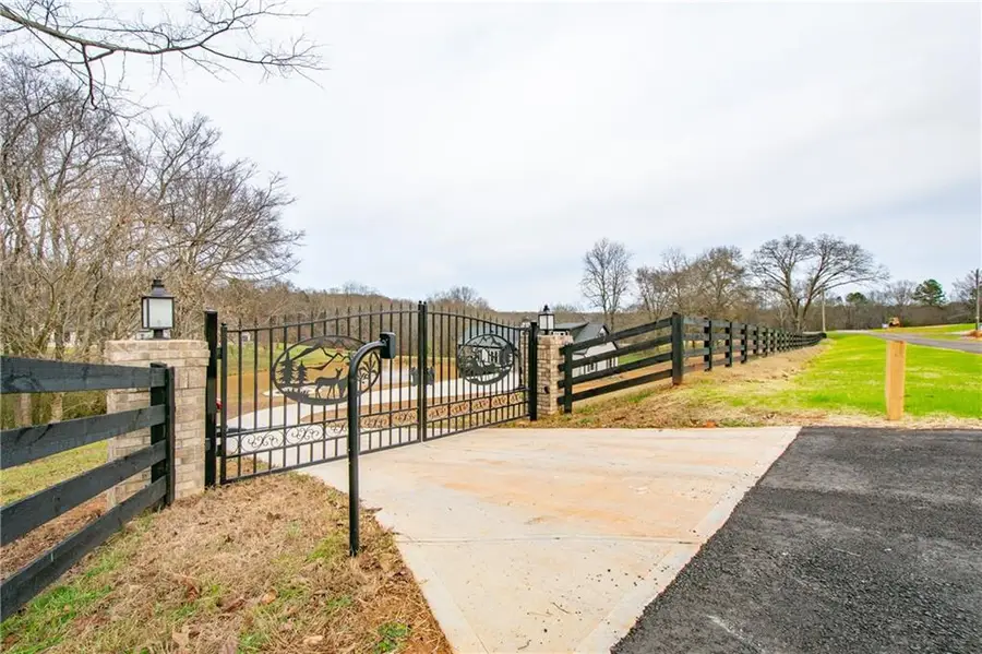 161 Hensley Lane, Hoschton, GA 30548 - Image #2