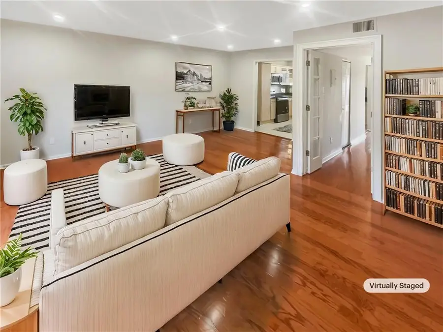 5676 Kingsport Drive #4, Atlanta, GA 30342 - Image #3