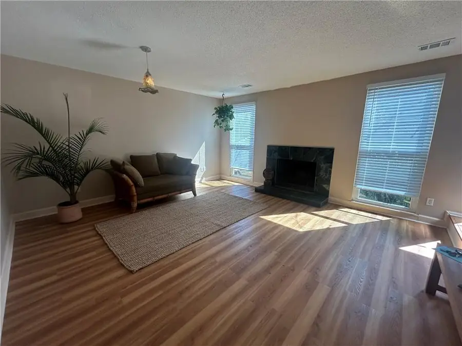 1063 Riverbend Club Drive Se, Atlanta, GA 30339 - Image #3