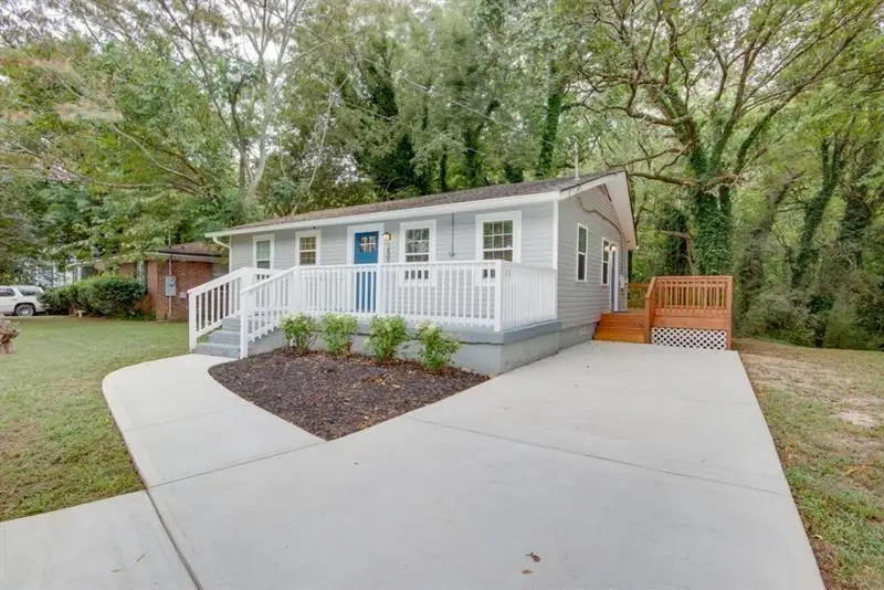 2598 Elliott Street Nw, Atlanta, GA 30318 - Image #3