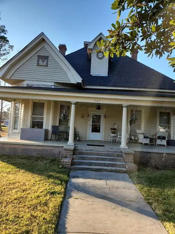 205 Ashley Street E, Rebecca, GA 31783