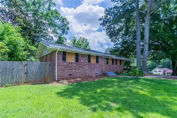 3932 Lindsey Drive, Decatur, GA 30035