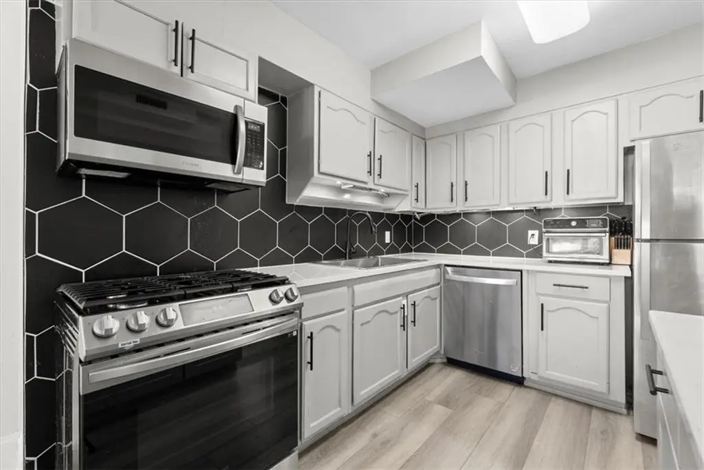 2965 Pharr Court South Nw #304, Atlanta, GA 30305 - Image #1