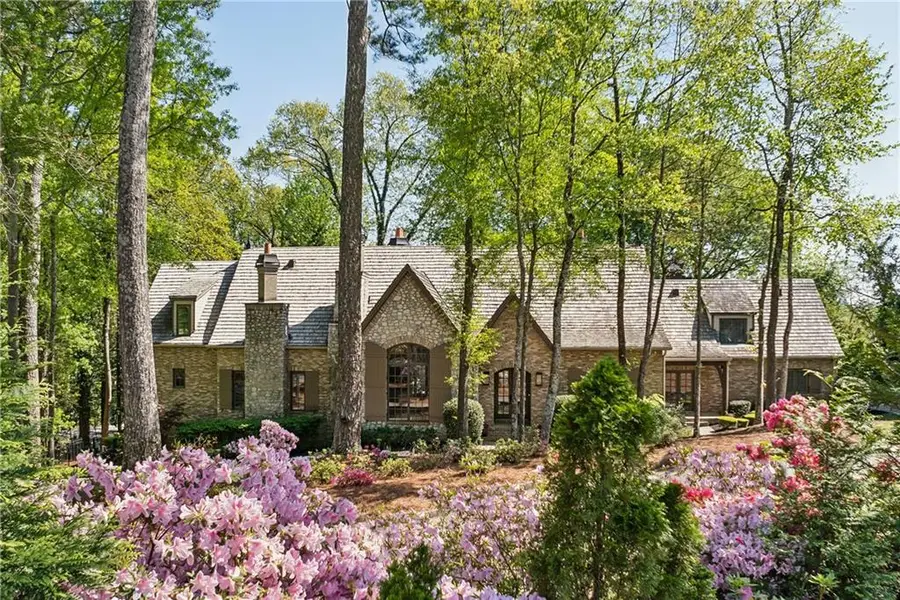 105 Kingston Manor, Atlanta, GA 30342 - Image #3